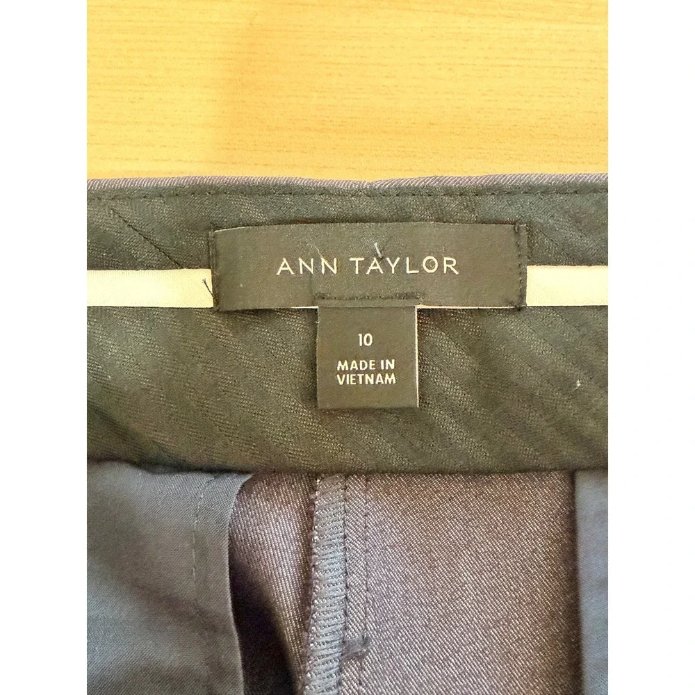 Ann Taylor Navy Blue Scalloped Embroidered Hem Ankle Pants Womens 10 Trousers